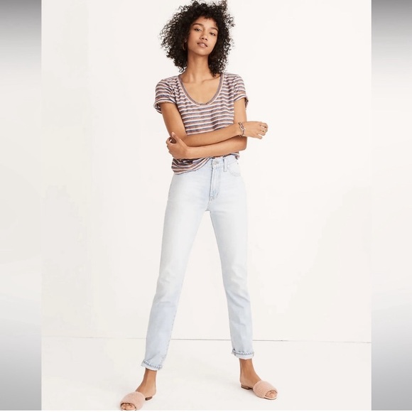 Madewell Denim - Madewell Jeans Size 27 The Mom Jean high wasted light wash EUC